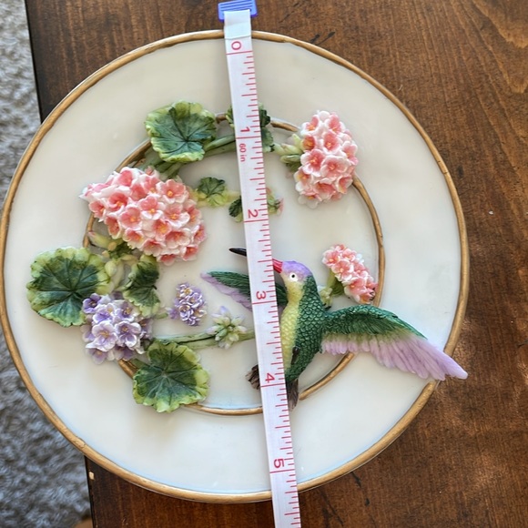 VINTAGE 70’s GIFTCO INC 3D PORCELAIN HUMMINGBIRD FLORAL DISPLAY PLATE - Picture 7 of 7